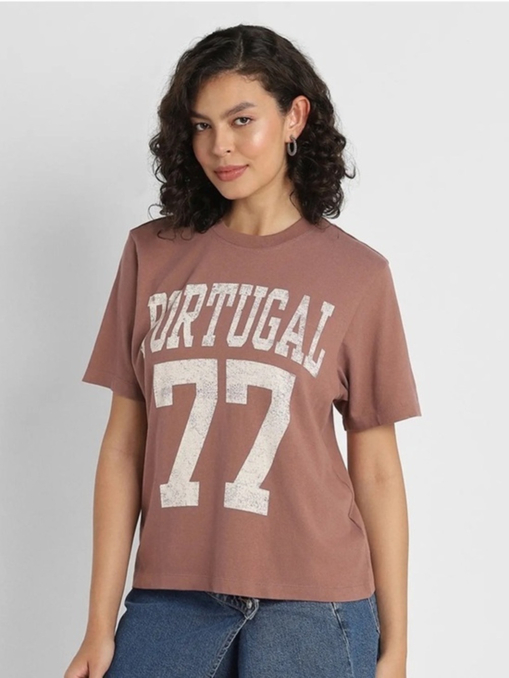 American Eagle Outfitters Portugal 77 Graphic Tee - Dusty Rose